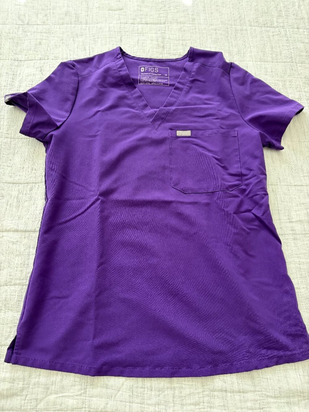 Figs Women's Digital Grape Catarina One-Pocket Scrub Top (XS)